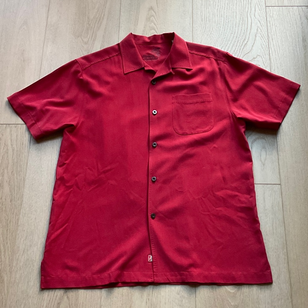 Men's TOMMY BAHAMA Red silk Short Sleeve CampShirt Sz S NWOT